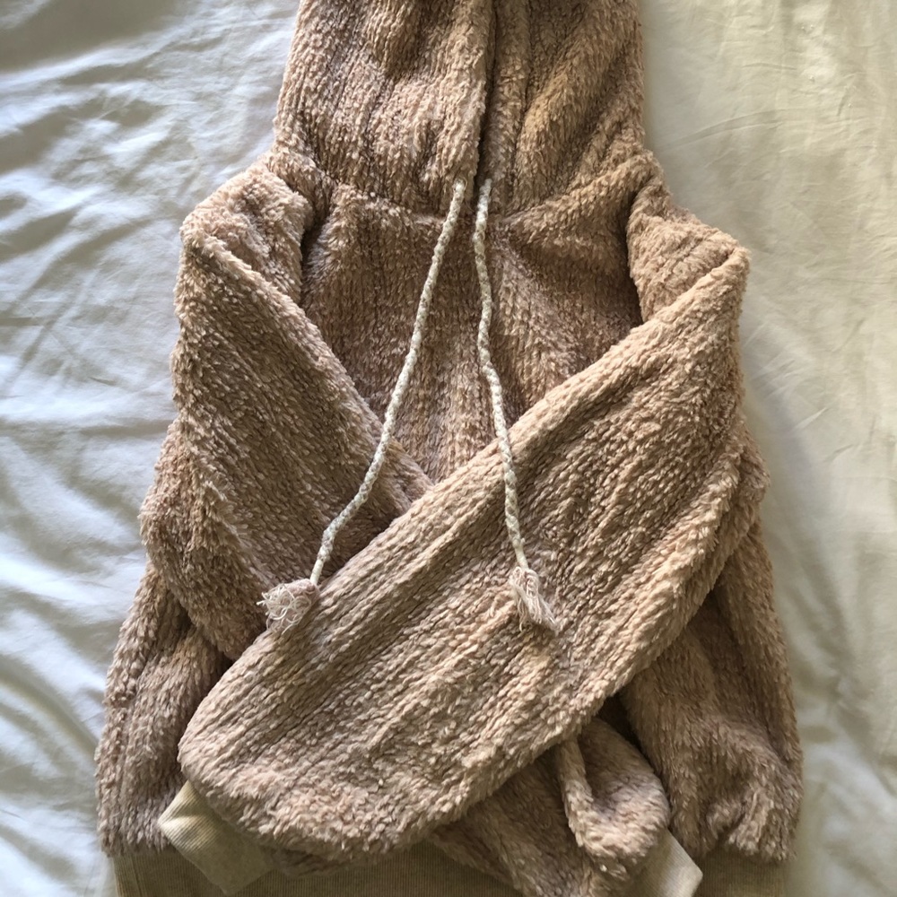 Anthropology fleece pull-over-S